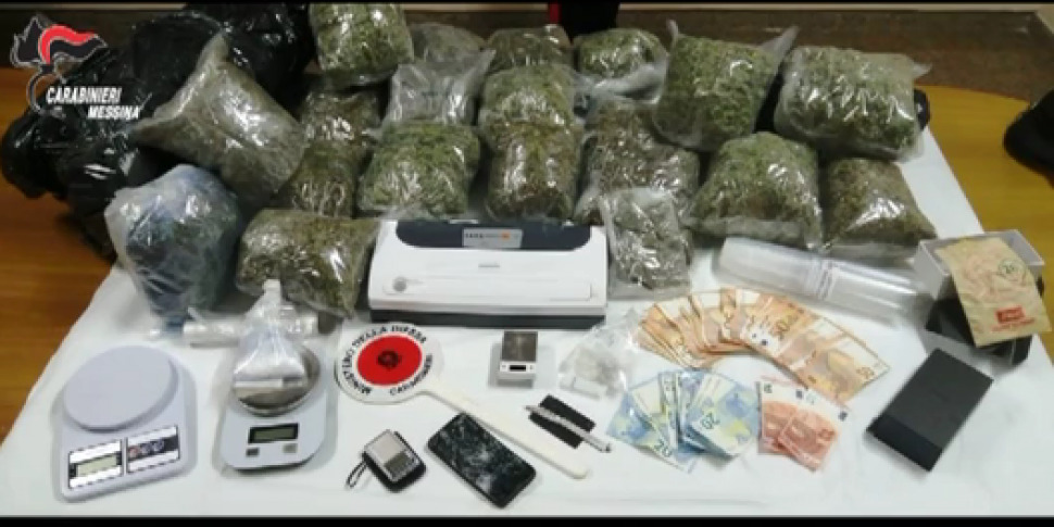 Maxi sequestro di marijuana e cocaina a San Giovannello, arrestato un 24enne