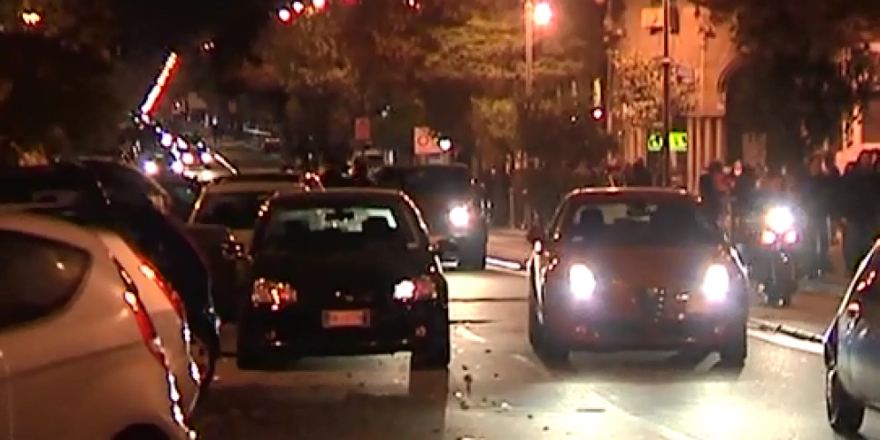 Fuochi d'artificio, musica e parcheggi selvaggi nella movida: a Messina i residenti chiedono lo "stop"