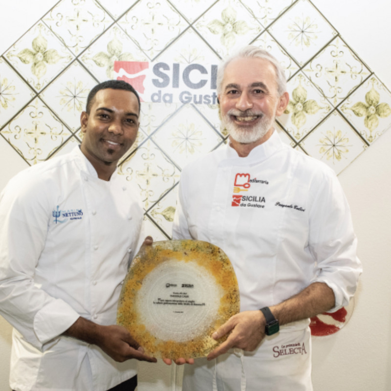 Lo chef Pasquale Caliri con il suo sous chef Anoj Sandaruwan (foto Sonia Andaloro)