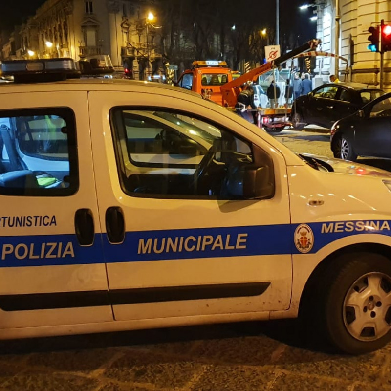 Messina, incidente su viale Giostra: scontro auto-moto. Il centauro è rimasto ferito