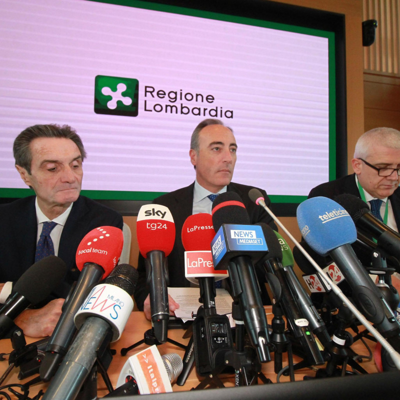 Fontana, Gallera e Caiazzo durante la conferenza stampa sull'emergenza coronavirus