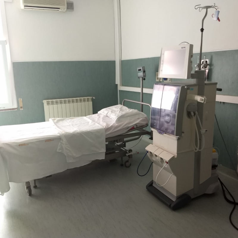 La stanza in cui il pensionato di Cetraro è stato sottoposto a dialisi