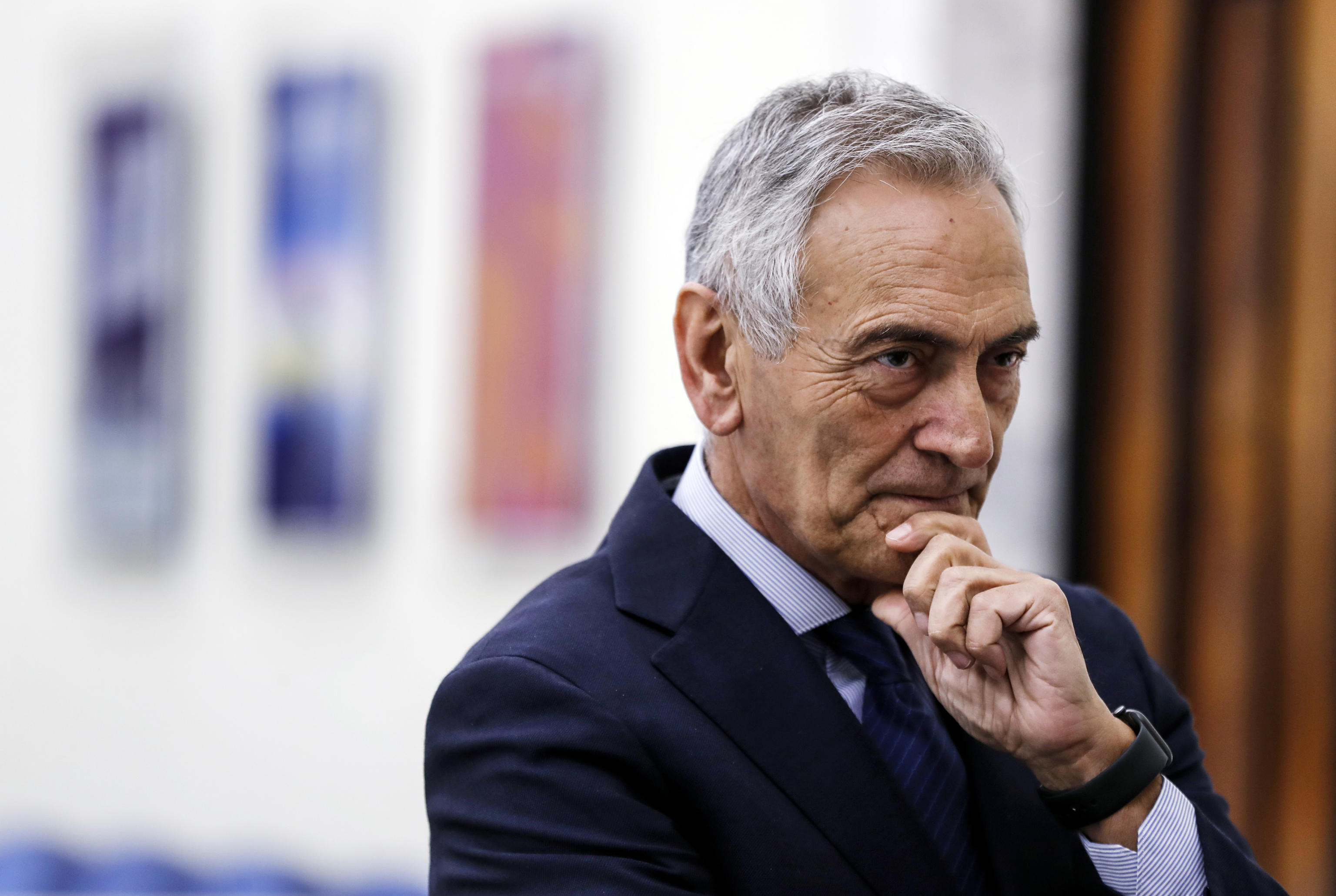 Dossieraggio, indagato il presidente della Figc Gravina: avrebbe in… Dossieraggio, indagato il presidente della Figc Gravina: avrebbe in…