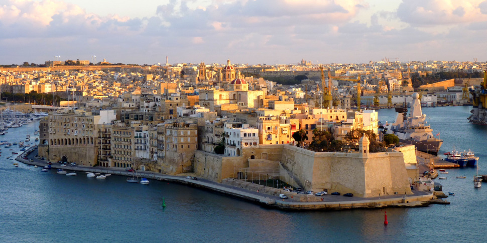 sei turisti italiani fermati all aeroporto di malta per vandalismo ci sono anche due minori da Gazzettadelsud.it sei turisti italiani fermati all aeroporto di malta per vandalismo ci sono anche due minori