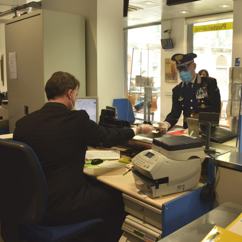 Messina, accordo carabinieri-poste: militari consegnano pensione a due sacerdoti