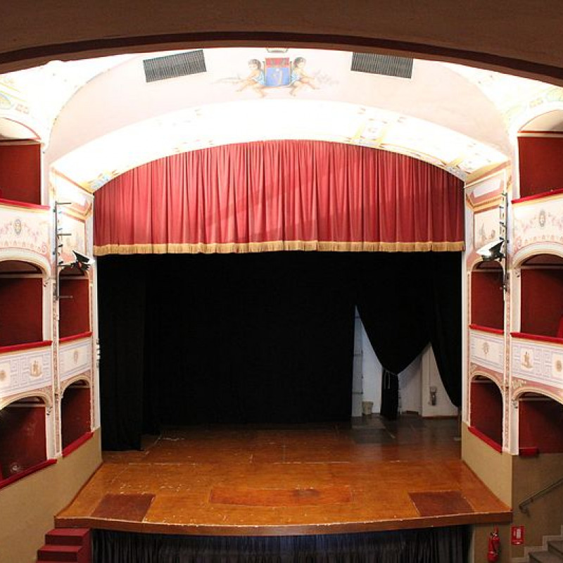Il teatro Vittorio Emanuele di Messina