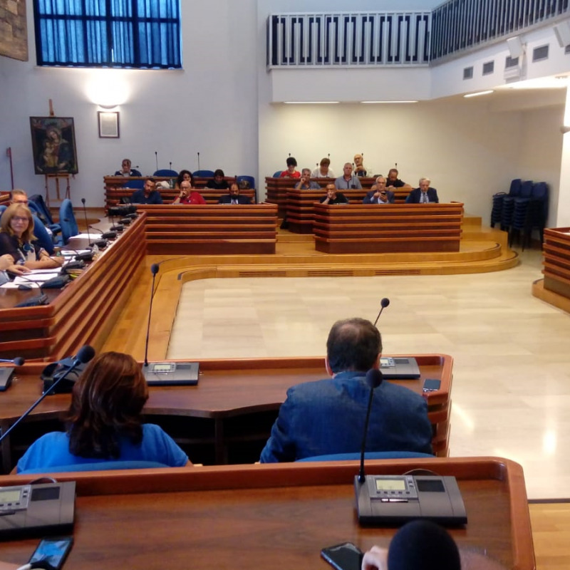 Una riunione dei sindaci dell’Ato rifiuti di Catanzaro