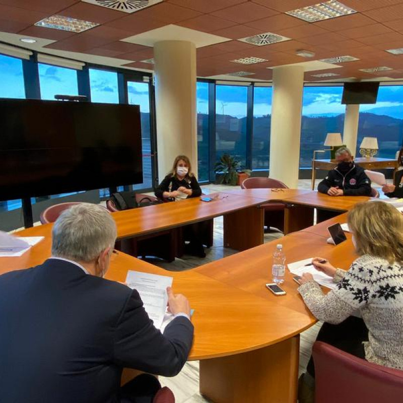 Una riunione della Giunta regionale della Calabria