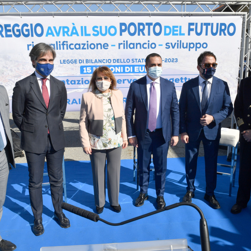 La conferenza al porto di Reggio calabria con Mega, Falcomatà, Catalfamo, Cannizzaro, Morrone e Ranieri