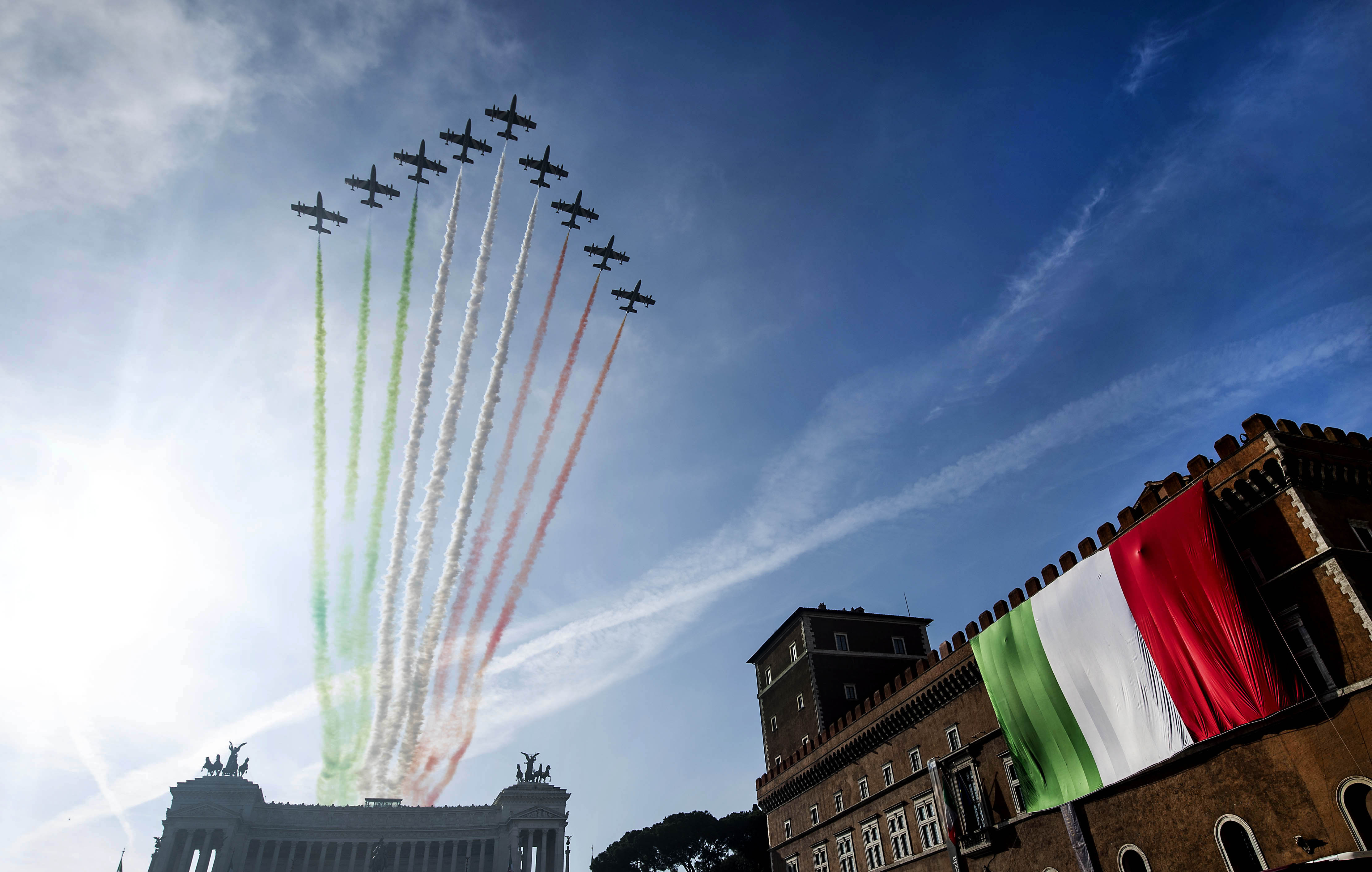 Le Frecce Tricolori compiono 60 anni FOTO - Gazzetta del Sud