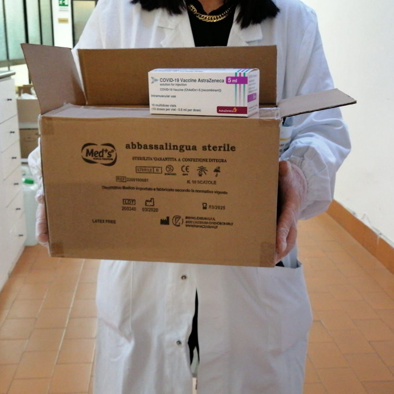 L'arrivo dei vaccini all'ospedale Giannettasio di Corigliano Rossano