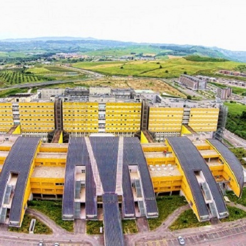 Una veduta aerea del policlinico dell’Azienda ospedaliero-universitaria “Mater Domini” di Catanzaro