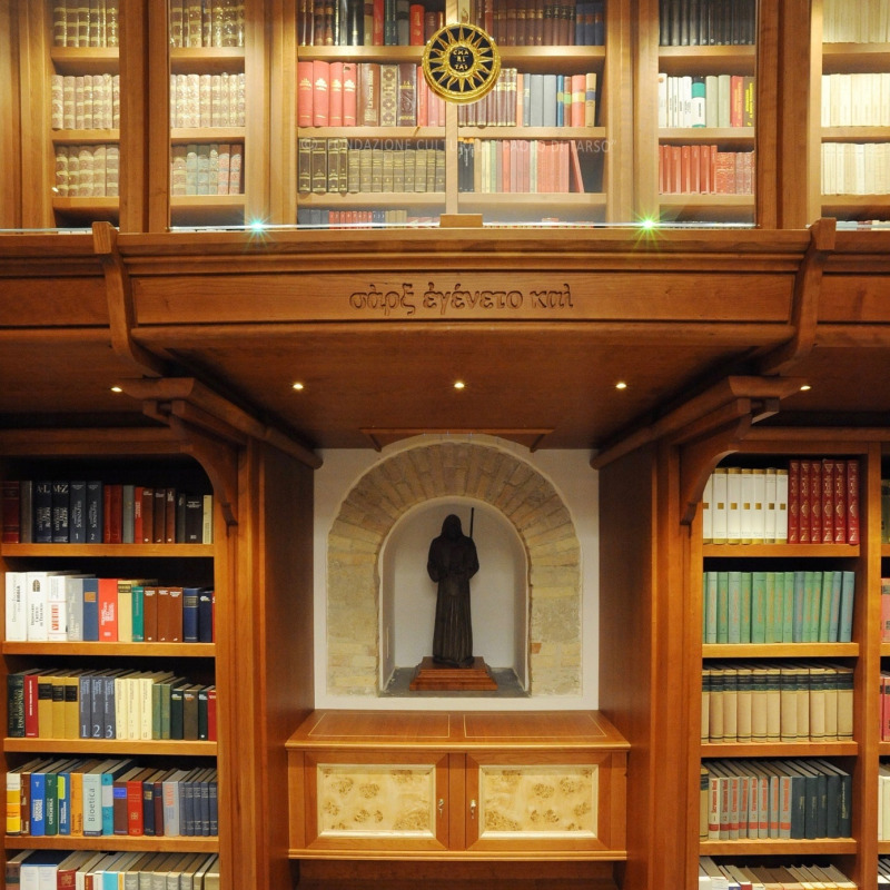 La biblioteca “Charitas” nel santuario di San Francesco di Paola