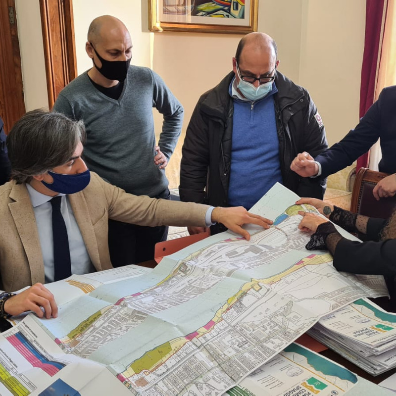 Sindaco, assessori e tecnici analizzano i punti chiave del piano spiaggia di Reggio Calabria