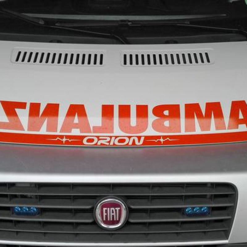 Sanita': ambulanza, immagine d'archivio. ANSA/Roberto Ritondale