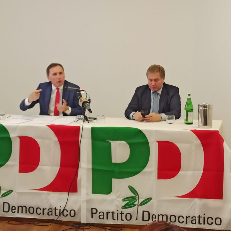 Francesco Boccia insieme a Stefano Graziano nella conferenza stampa a Gizzeria