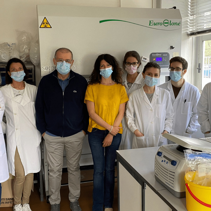 Il team di ricerca della Statale che ha sviluppato la nuova tipologia di vaccino anti Covid LeCoVax2: al centro Claudio Bandi e Sara Epis del dipartimento di Bioscienze