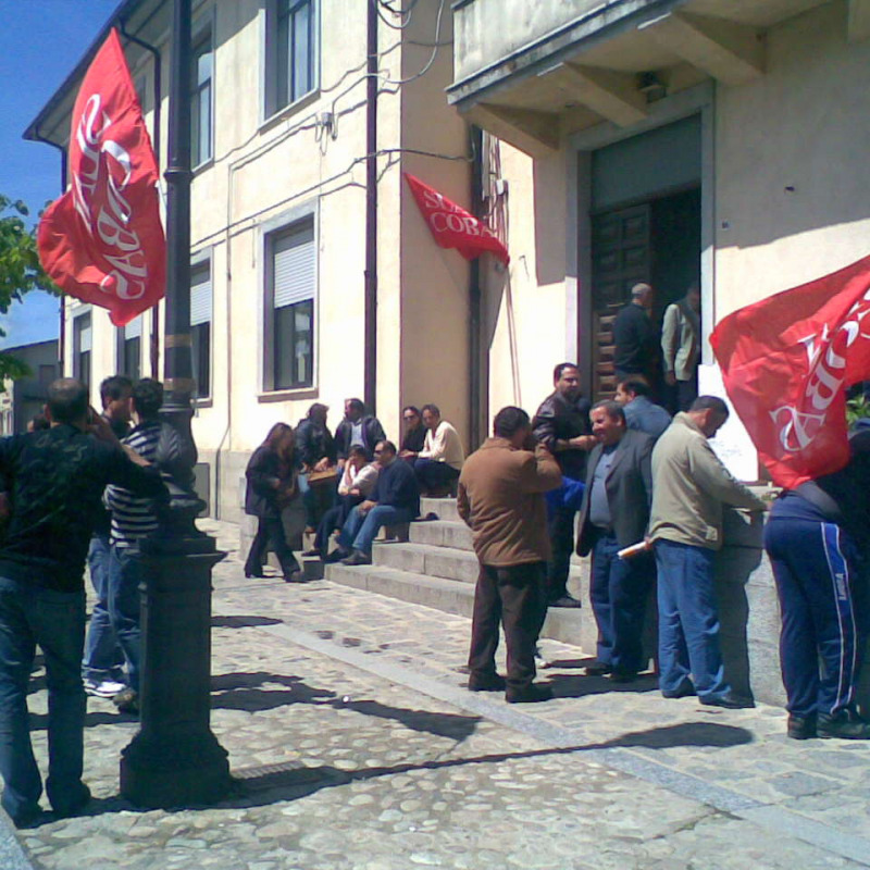 Una protesta dei lavoratori Lsu Lpu a Serra San Bruno