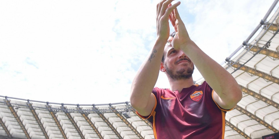 Alessandro Florenzi si ritira a 34 anni. La lettera dedicata al pallone: "Grazie di tutto amico mio"