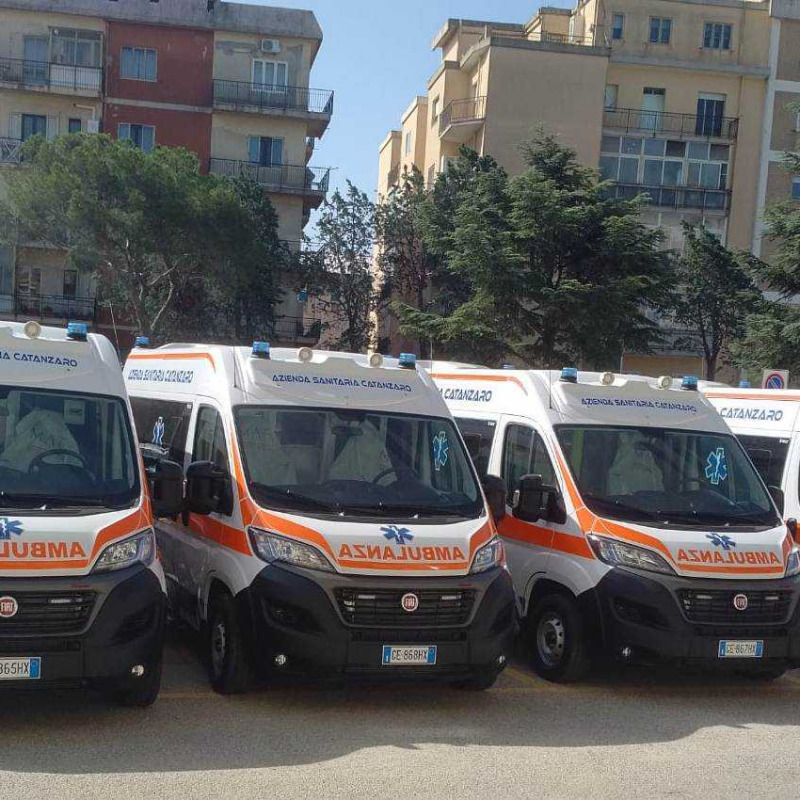 Le nuove ambulanze dell'Asp di Catanzaro