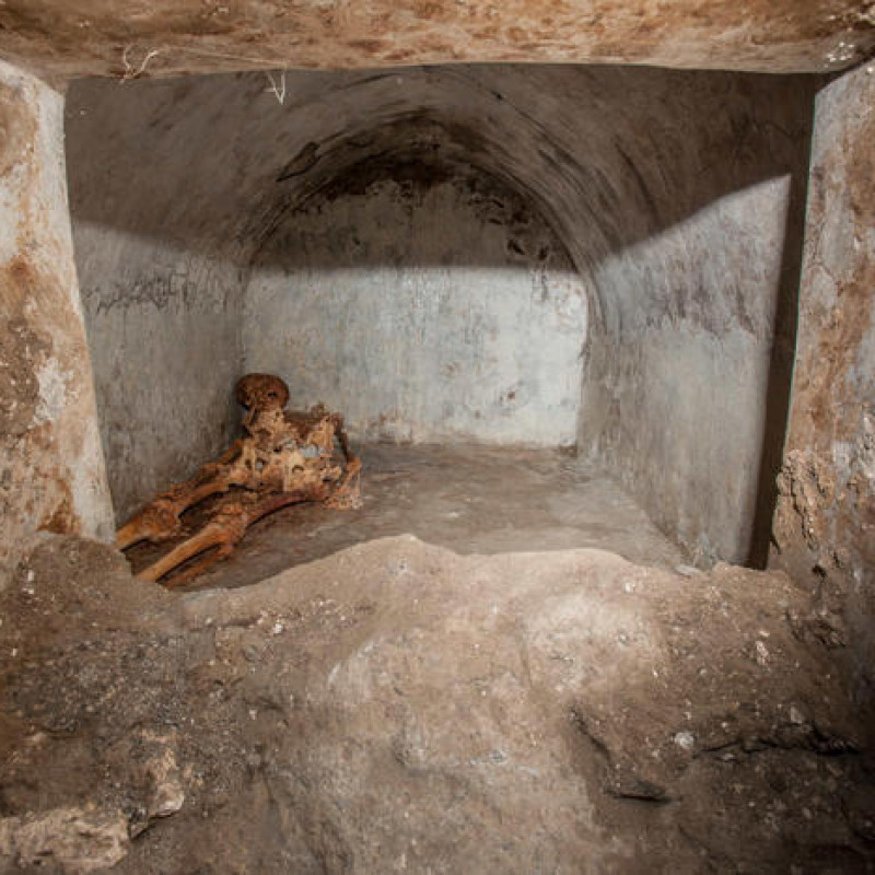 POMPEI PER LAMBERTUCCI SOLO PER CMSScheletro tomba Porta Sarno