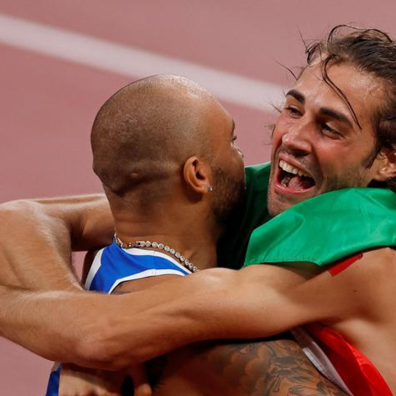 Lorenzo Patta, Marcell Jacobs, Desosa Esalu, Filippo Tortu (4x100 d'oro)