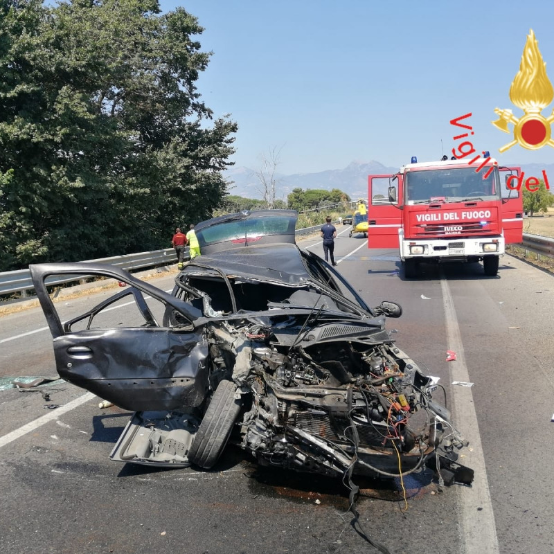 Oggi l’autopsia sulle vittime, Cassano e Castrovillari in lutto