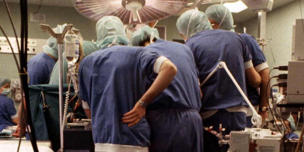 https://assets.gazzettadelsud.it/2021/09/chirurgia-intervento-chirurgico-sala-operatoria-970x485.jpg