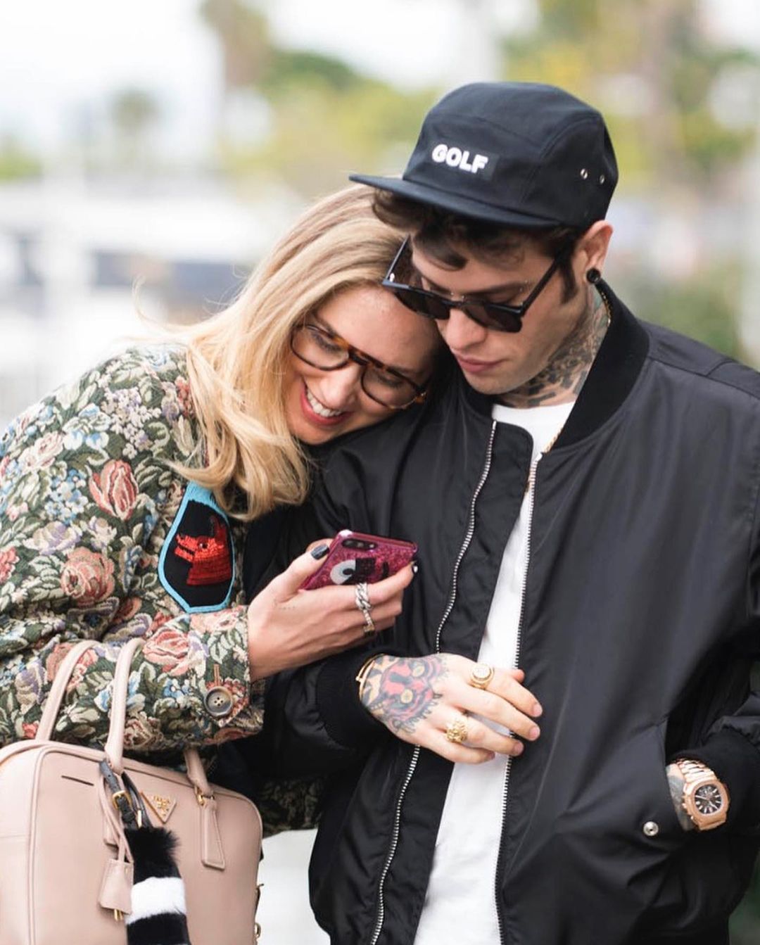 Fedez fa irritare Chiara Ferragni su Twich. Striscia la notizia dà il tapiro  al rapper - Gazzetta del Sud