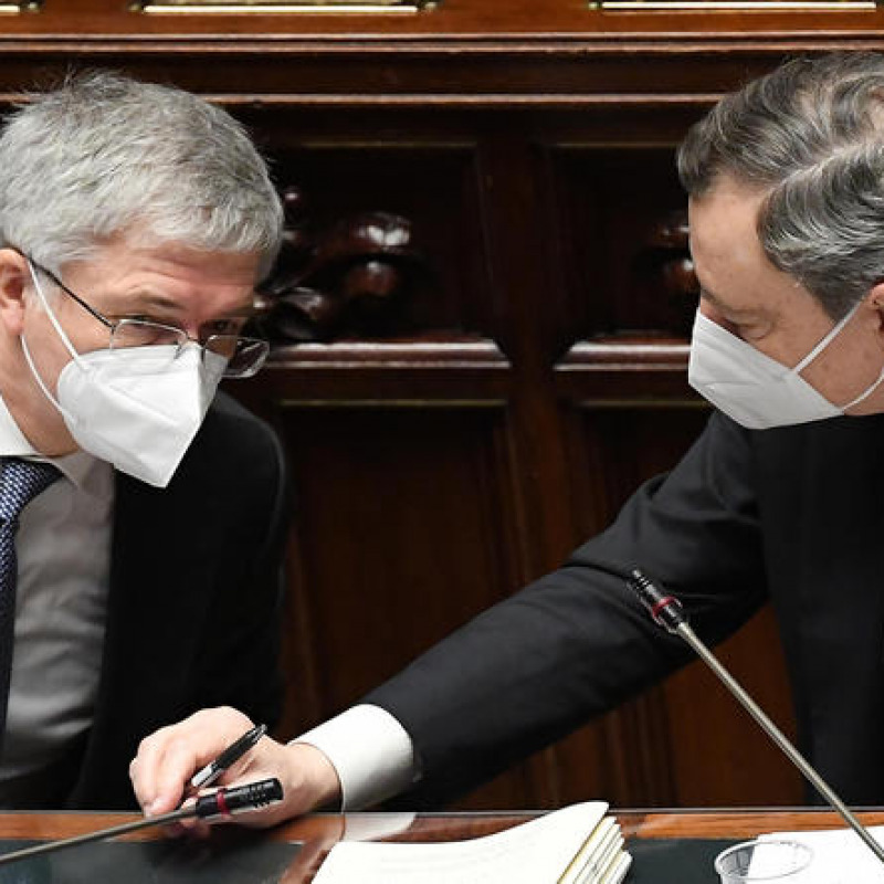 Il ministro per l'Economia Daniele Franco e il premier Mario Draghi