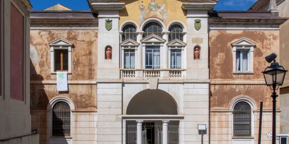Cosenza, riapertura della Biblioteca Civica sempre più vicina