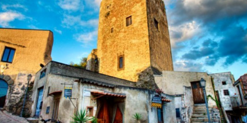 Il Castello di Brolo acquistato dalla Regione Siciliana, stipulato l'atto di compravendita