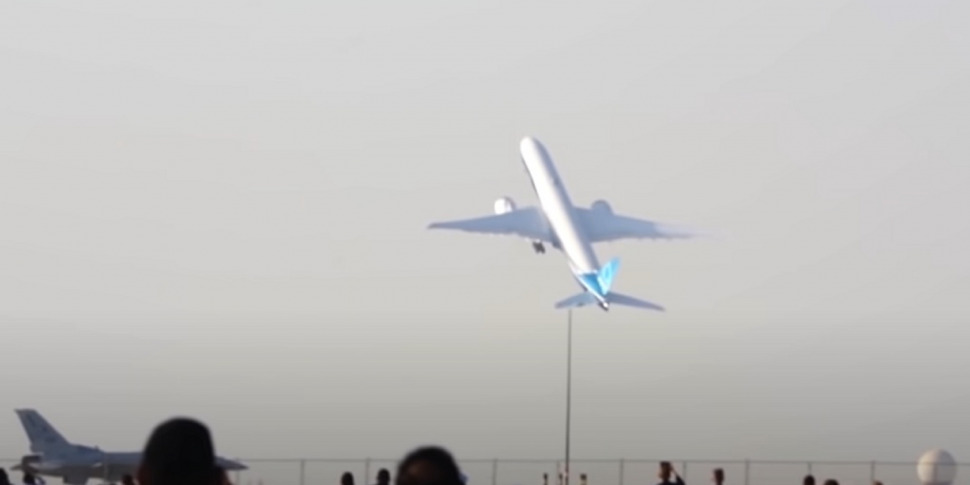 Il Qatar dona a Trump un nuovo lussuoso Boeing 747 per sostituire l Il Qatar dona a Trump un nuovo lussuoso Boeing 747 per sostituire l