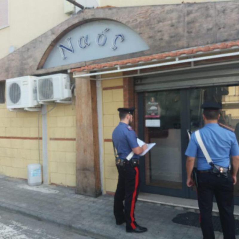I Carabinieri hanno sequestrato il ristorante-pizzeria “Naos” ubicato sul Lungomare di Gallico