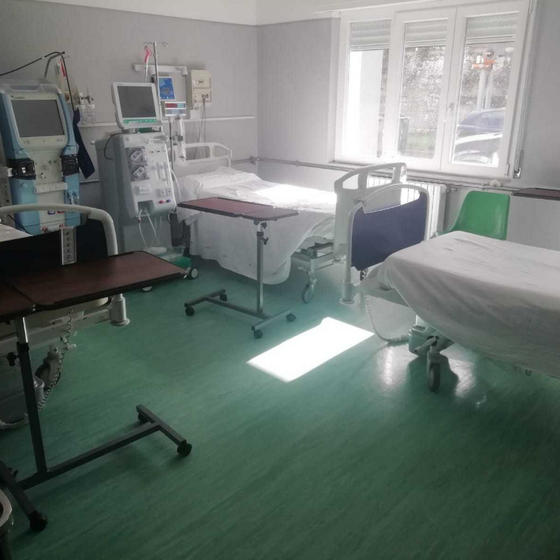 Una delle stanze del reparto Dialisi di Tropea