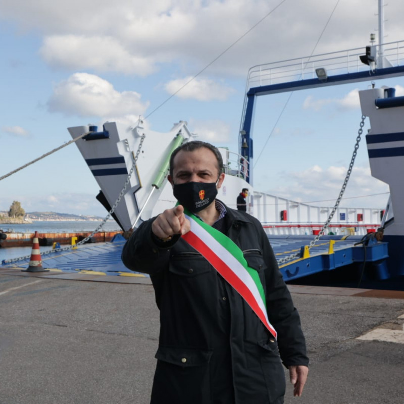Stretto di Messina, il presidio di protesta di De Luca