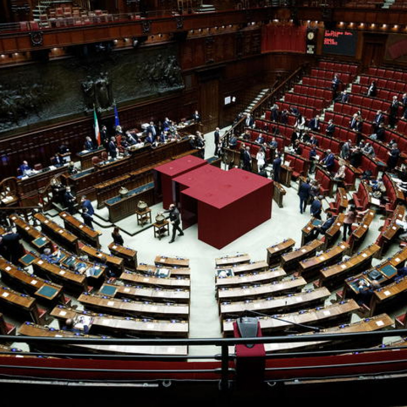 epa09714118 A general view of the Chamber of Deputies (Lower House) during the fifth ballot of the presidential election, in Rome, Italy, 28 January 2022. Italian lawmakers from both houses of Parliament and regional representatives on 28 January are taking part in the fifth ballot of the presidential election, after the first four rounds of voting proved inconclusive. EPA/ROBERTO MONALDO / POOL