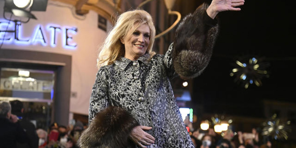 https://assets.gazzettadelsud.it/2022/02/iva-zanicchi-passerella-970x485.jpg