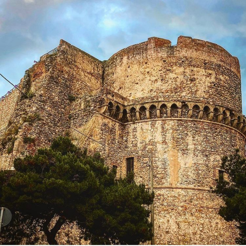 Il castello aragonese di Reggio