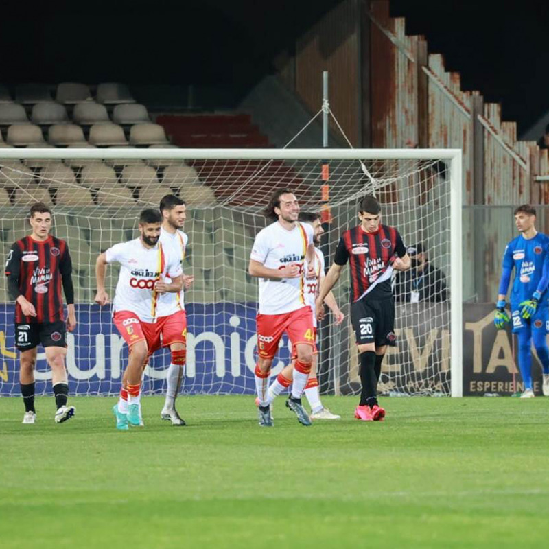 Foggia-Catanzaro, Gatti esulta dopo gol (foto LPS)