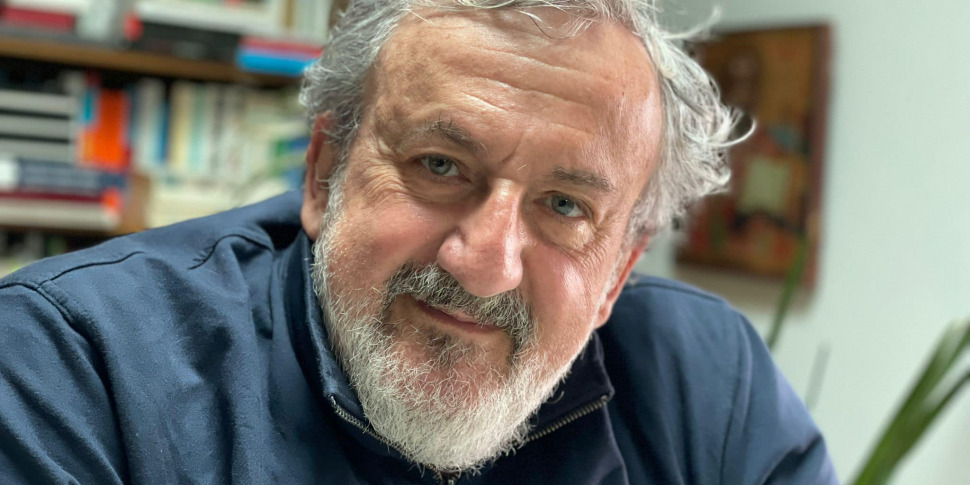 https://assets.gazzettadelsud.it/2022/04/michele-emiliano-970x485.jpg