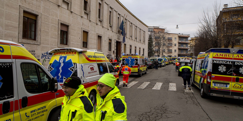 Dipendenti Asp Cosenza Contratto Prorogato Fino Al 31 Dicembre Giallo Sulla Firma Gazzetta