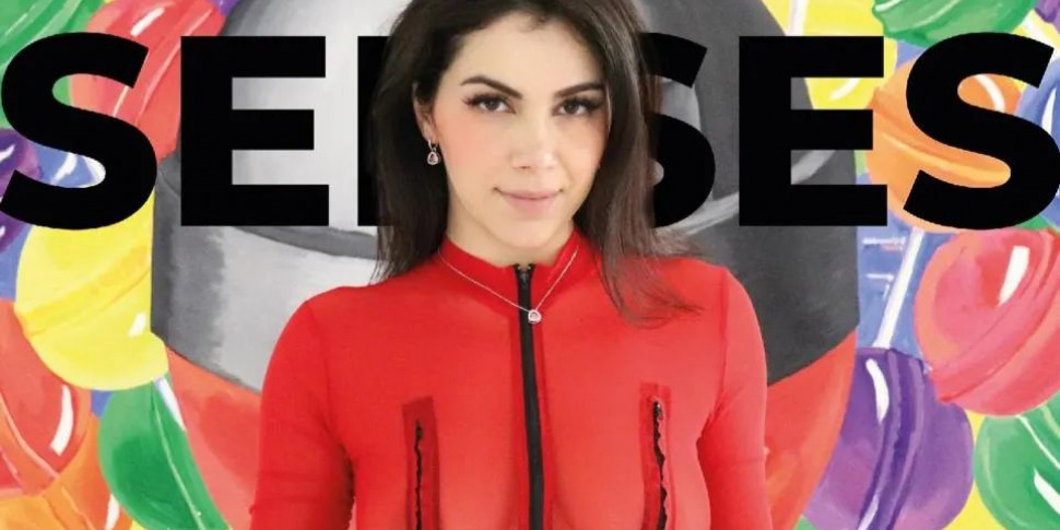 Annusa Valentina Nappi Al Museo Fa Discutere La Performance Della Pornostar Al Cam Di Casoria 