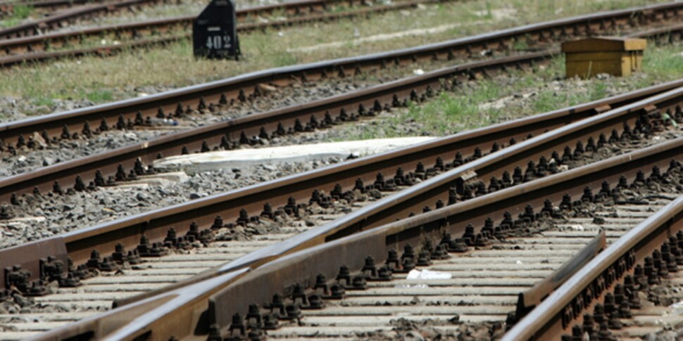 Cadavere sui binari della stazione, bloccata la linea fra Novara e Malpensa