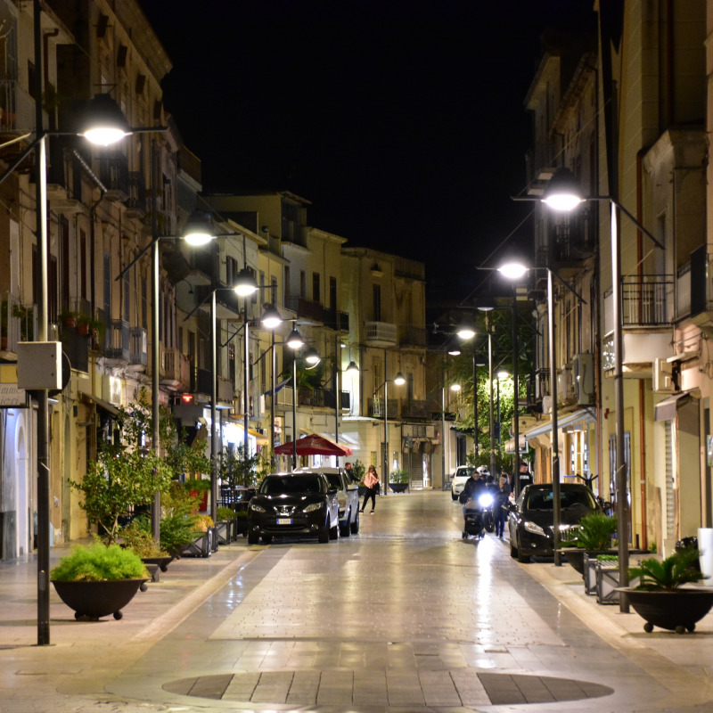 Un suggestivo scorcio di via Roma a Castrovillari