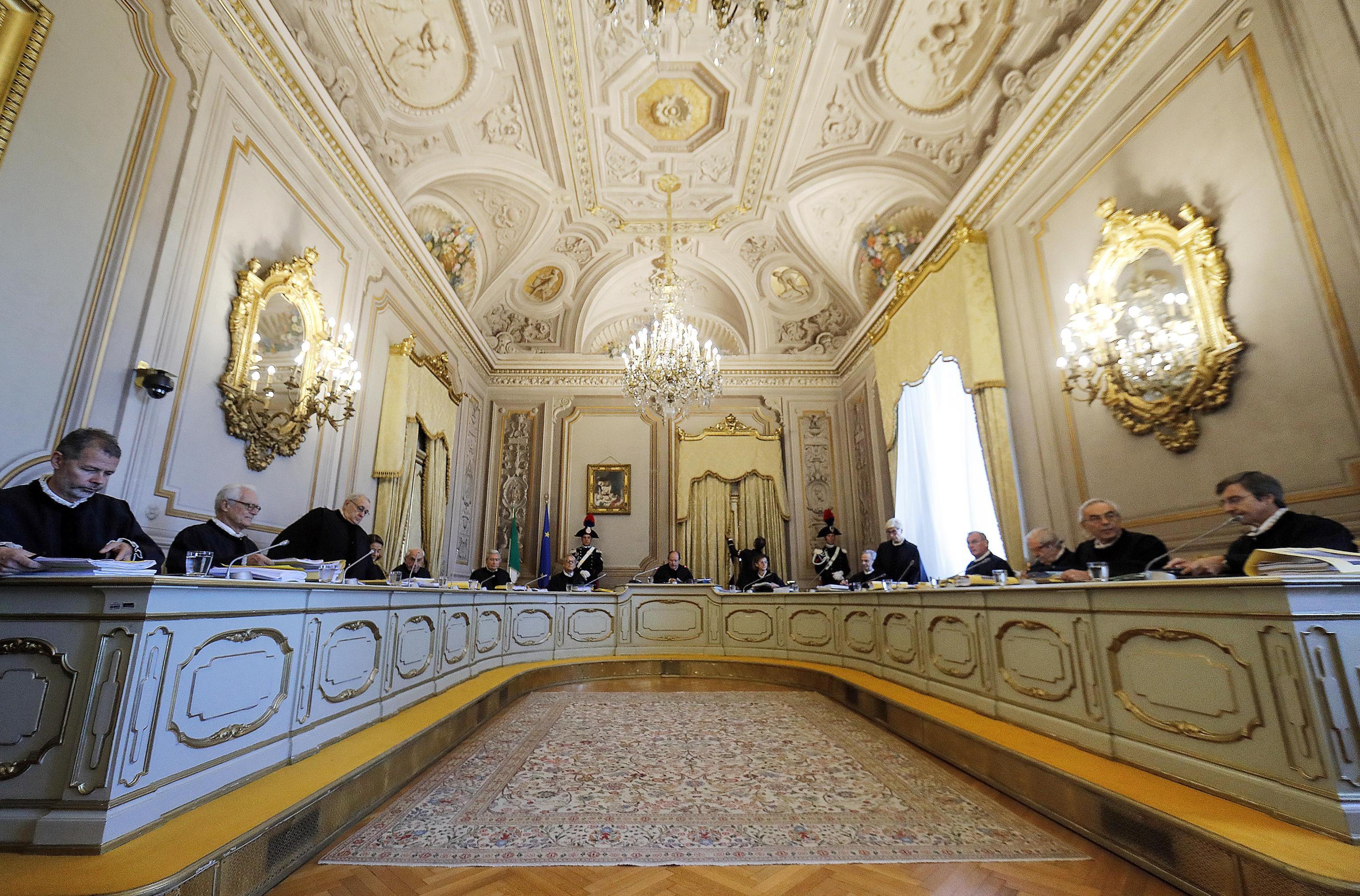 Jobs act, la Corte Costituzionale sui licenziamenti collettivi: &qu… Jobs act, la Corte Costituzionale sui licenziamenti collettivi: &qu…
