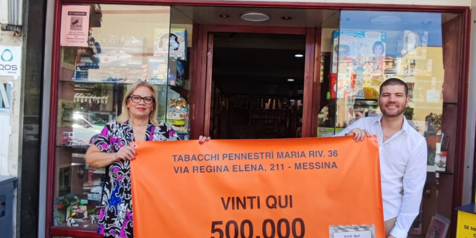 Ostia, madre e figlia vincono 500mila euro con un gratta e vinci in questa  tabaccheria