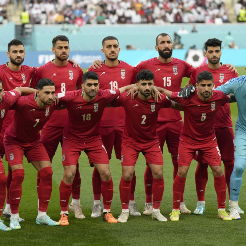 I calciatori dell'Iran non cantano l'inno per protesta