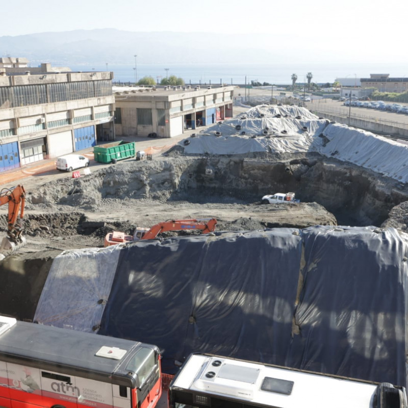 Messina, "bomba" ecologica all'ATM. Campagna: "Occorrono tre mesi per la bonifica"