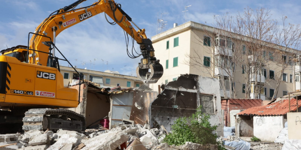 Risanamento a Messina, spuntano trenta baracche mai censite a Camaro